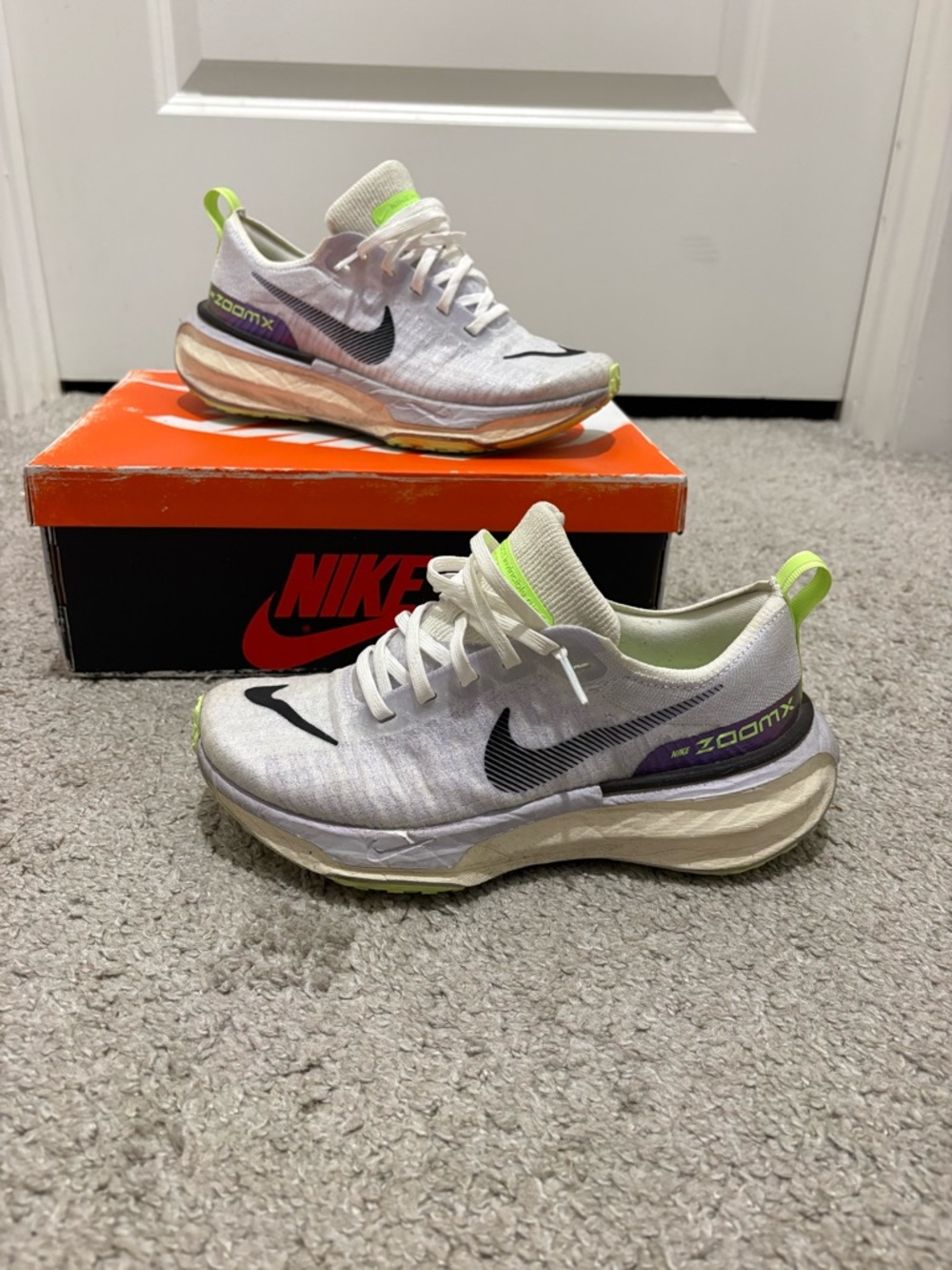 Nike White and Lime Green Lace-Up Running Sneakers